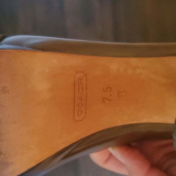 Coach platform Pumps with Lock - Size: 7.5 - Picture 5 of 5
